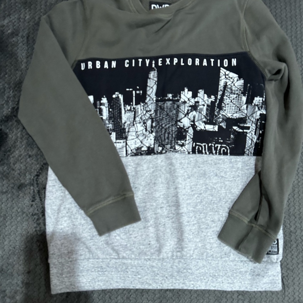 Sweatshirt - Picture 3 of 3